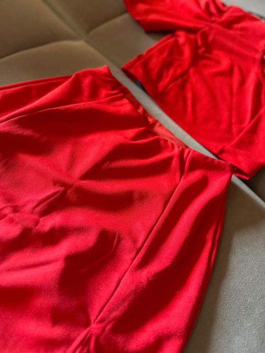 Костюм червоного кольору М