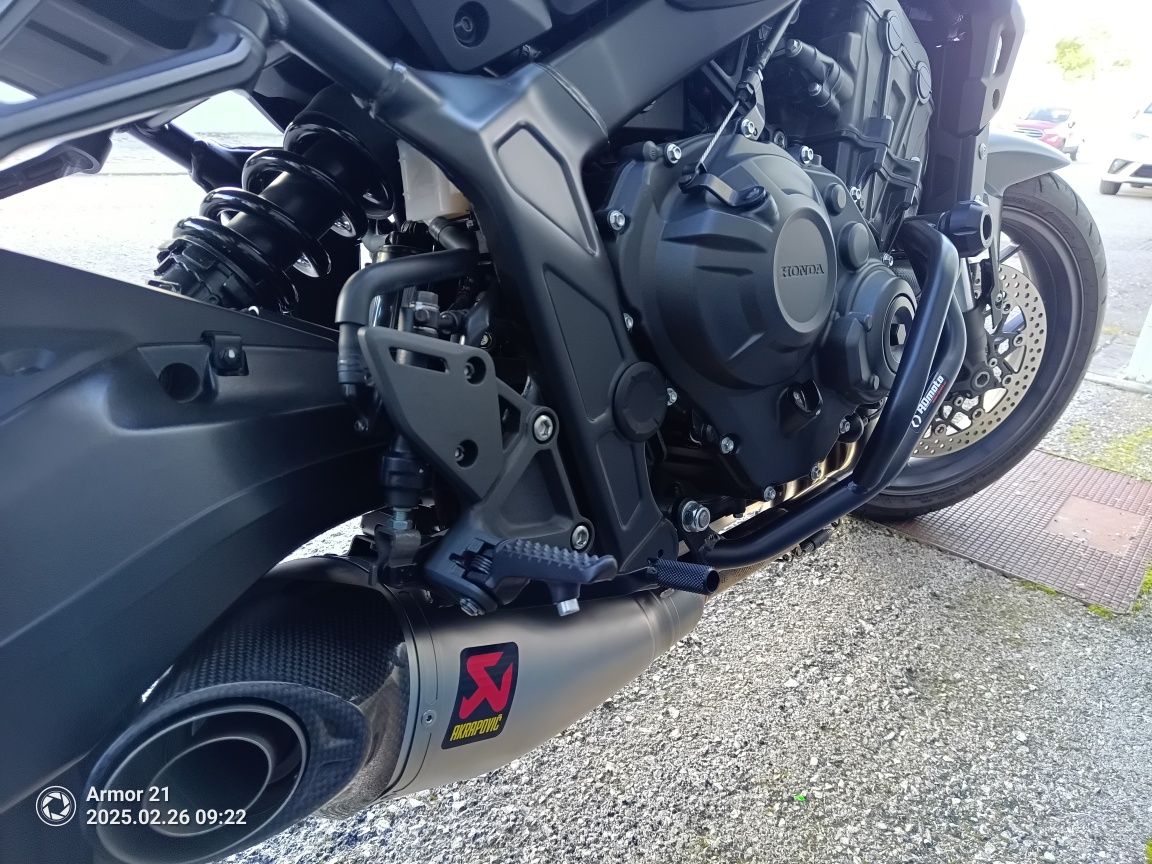 Escape Akrapovic CB 650R