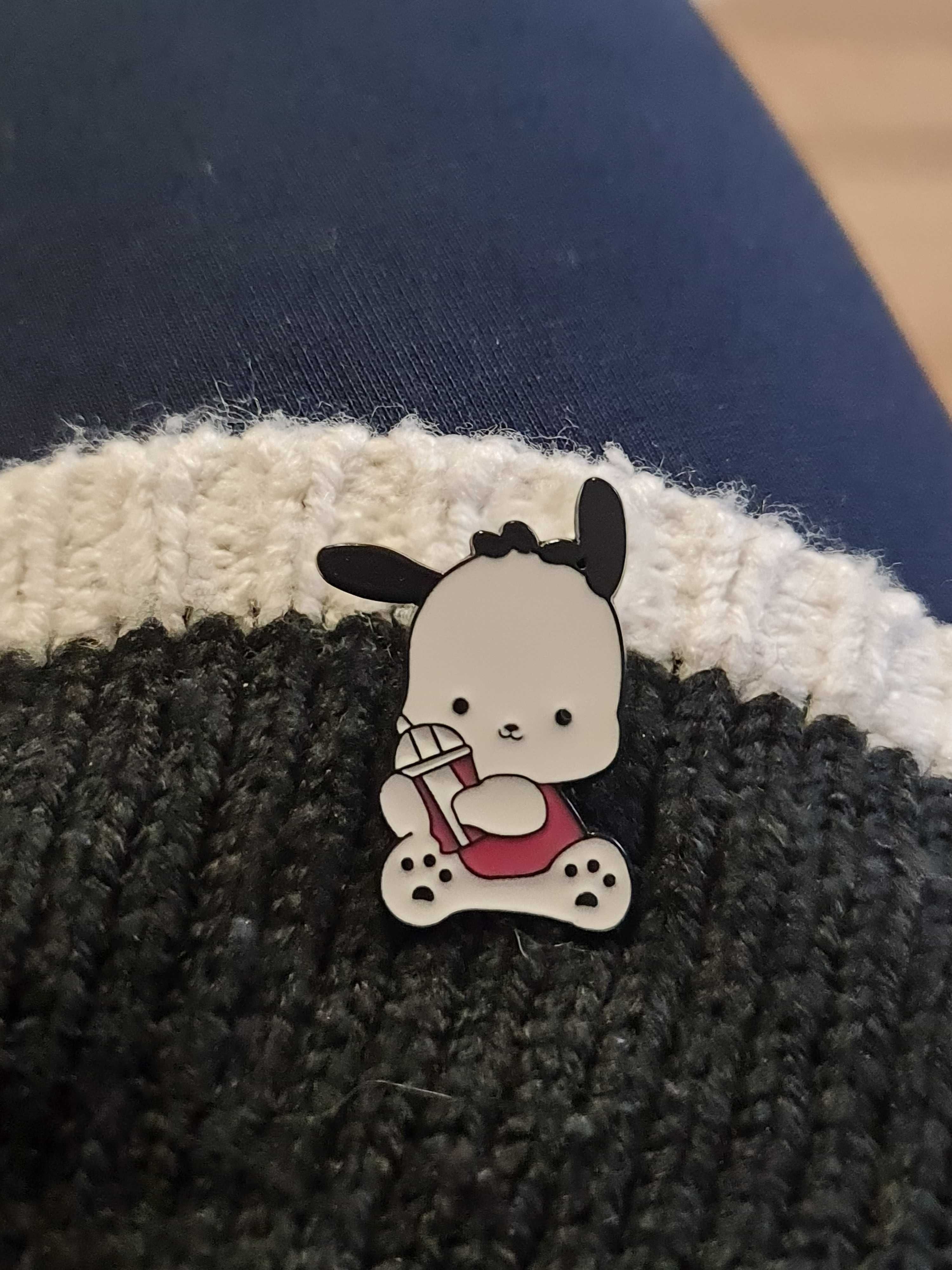 Pochacco Sanrio przypinka emaliowana