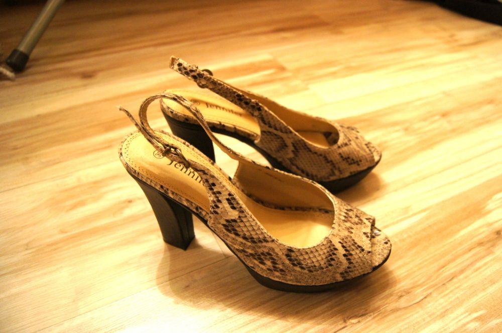 wężowe eleganckie buty na koturnie odkryty palec wąż gruby