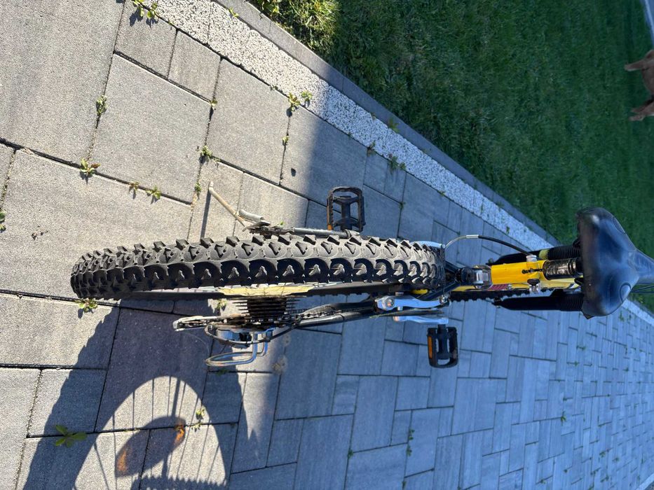 rower 20 z amortyzatorem przerzutki przód i tył ładny sprawny .