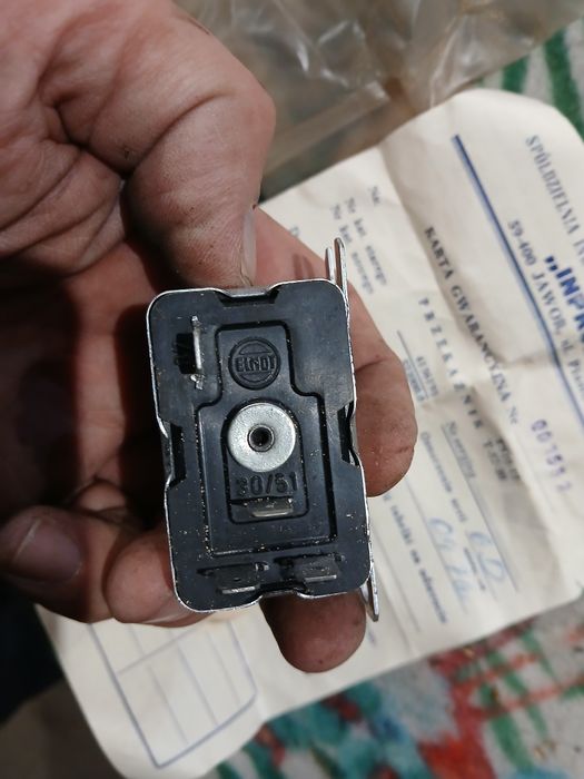 Przekaźnik ładowania T5230 12V do fiata 125p