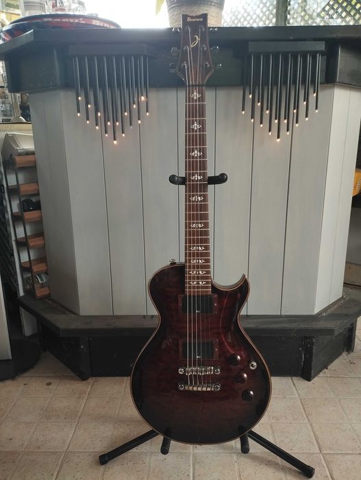 IBANEZ ART 500 Les Paul Style Electric Guitar / Guitarra