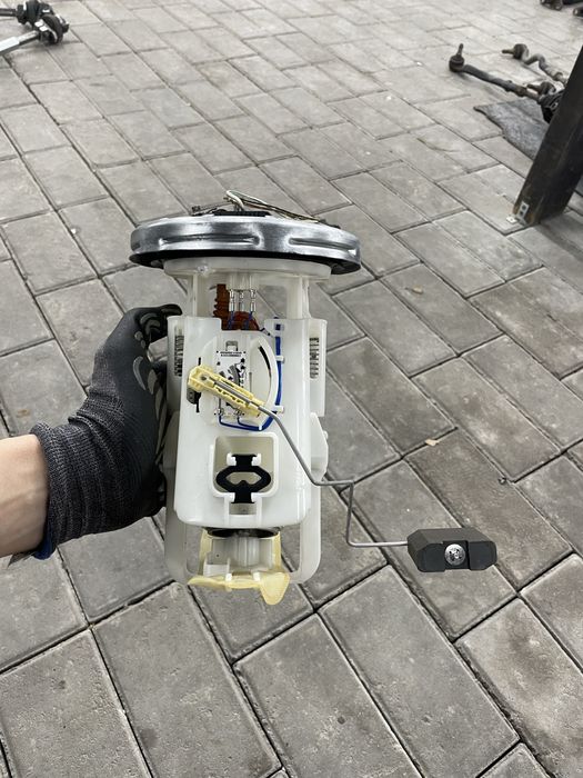 Топливный насос BMW E46 Ідеал оригінал паливний насос в бак БМВ Е46