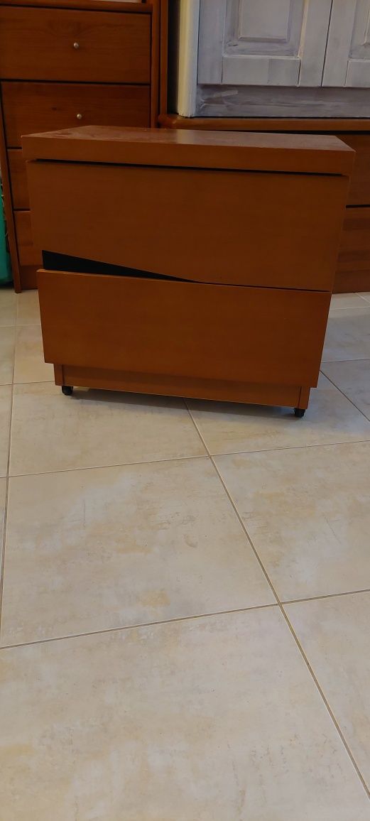 Mesa de cabeceira