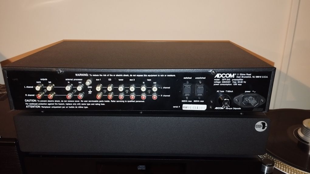 Vendo pré amplificador ADCON  GFP 345