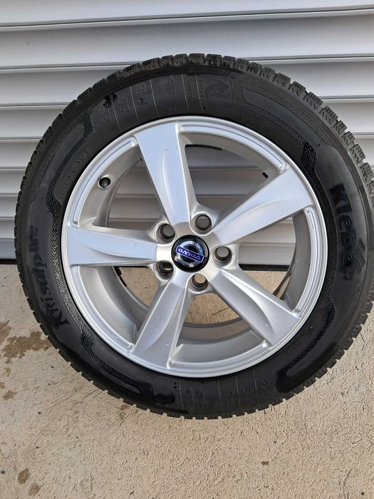 Felgi Aluminiowe 16' Volvo + opony zimowe