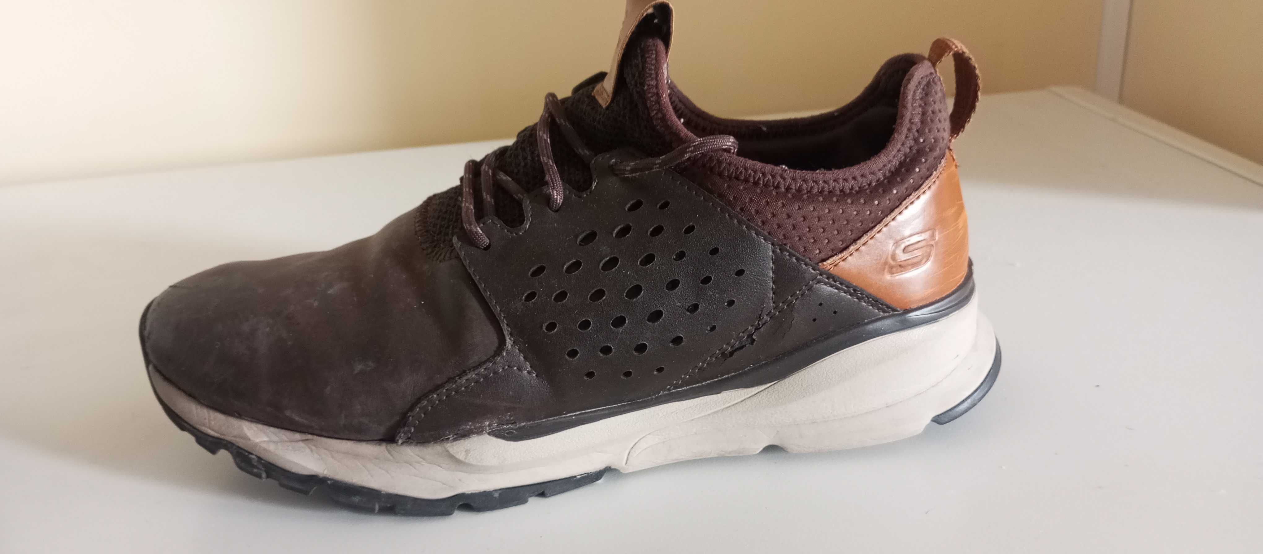 Calçado skechers homem