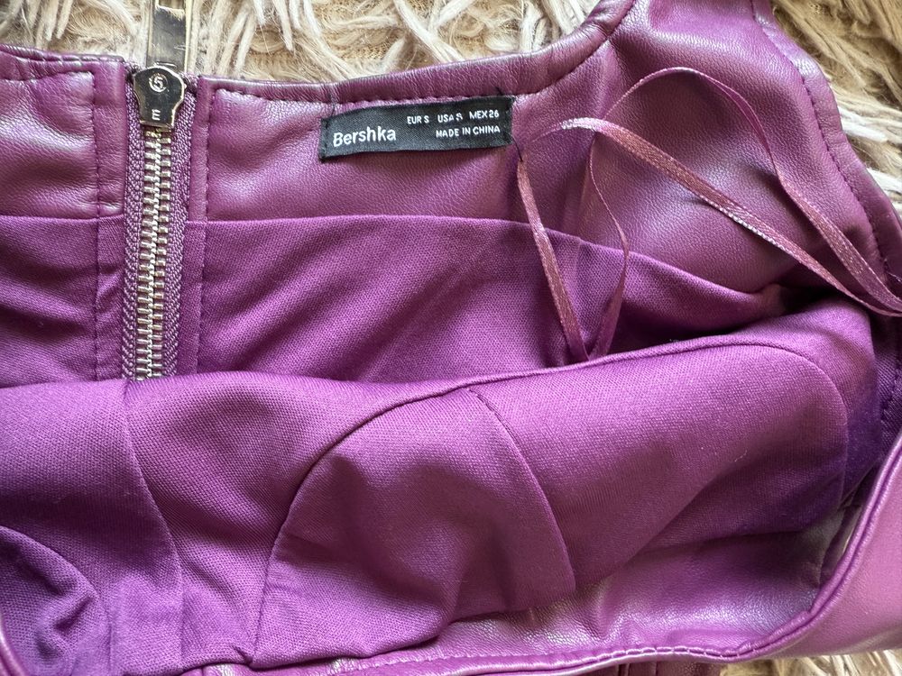 Продам вечернее платье Bershka.