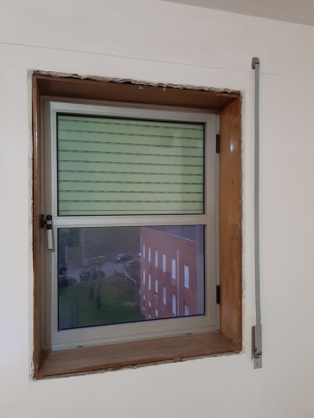 Janelas de alumínio cinzentas