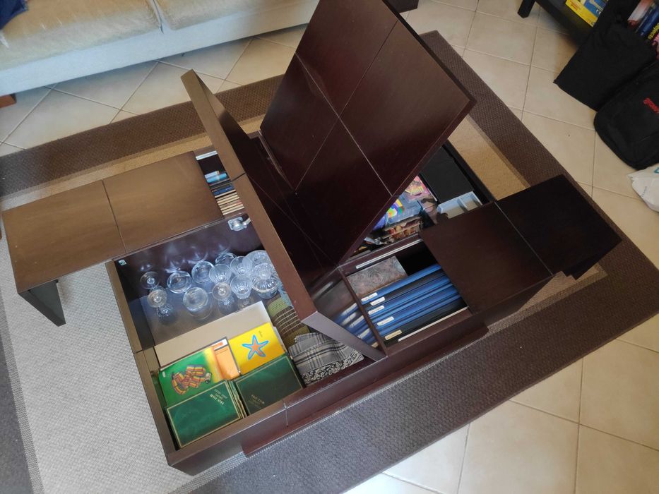 Móvel de sala assimétrico em wenge - Amora