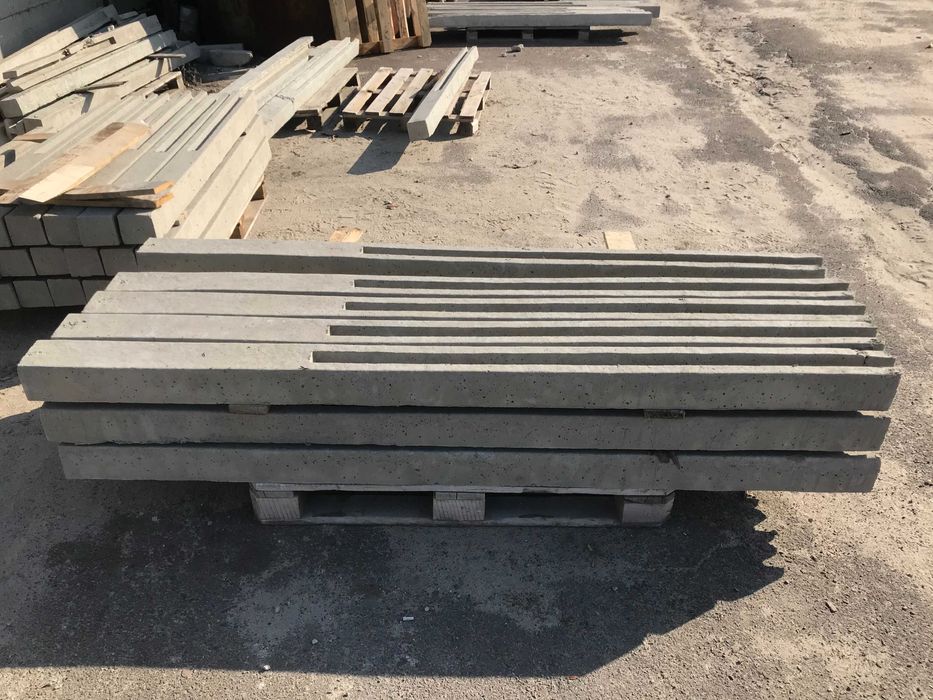 стовпчики під плити бетонніі,стовпчики під сітку, виноградні стовпи