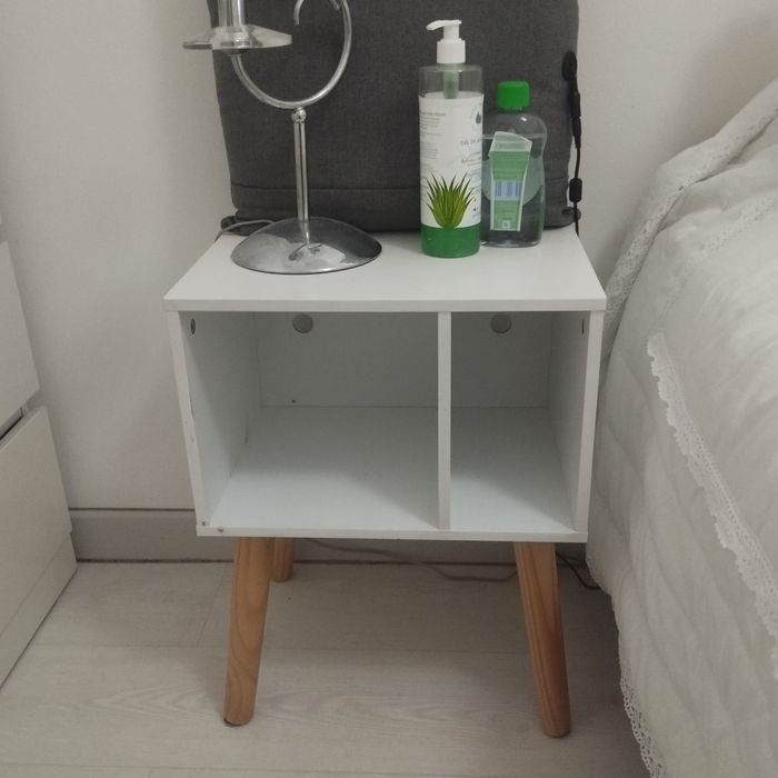 2 mesinhas de cabeceira