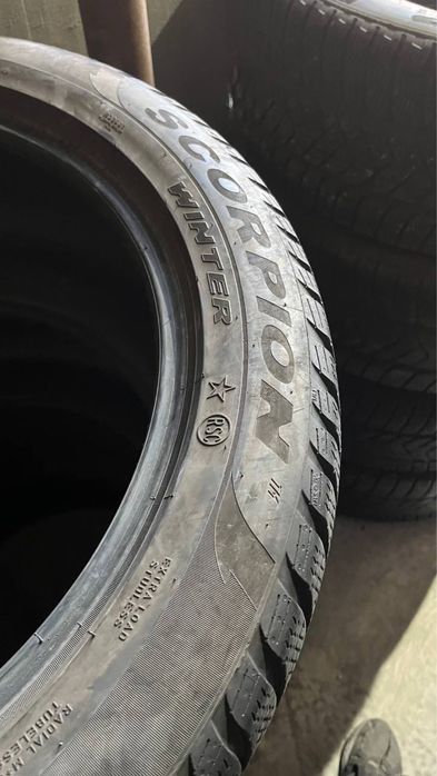 Комплект зимової гуми 275/45/20 Pirelli