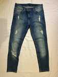 Calças de ganga boyfriend pelo tornozelo, da Amy Gee.