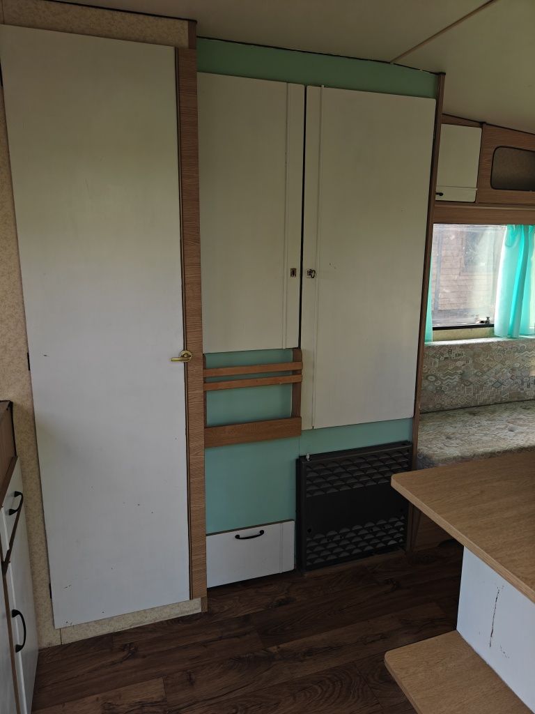 Przyczepa kempingowa Beyerland Vitesse 380-2 - zadbana, ładna