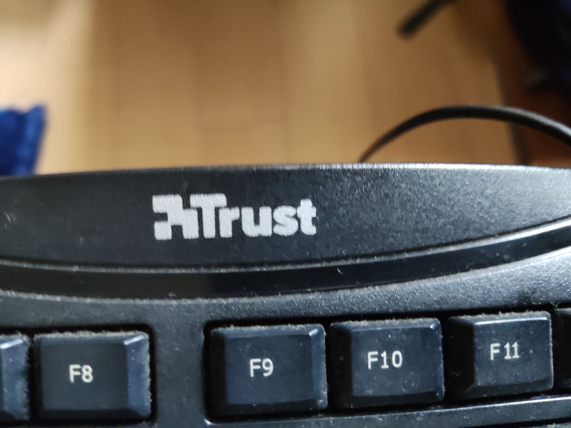 Teclado trust 17609