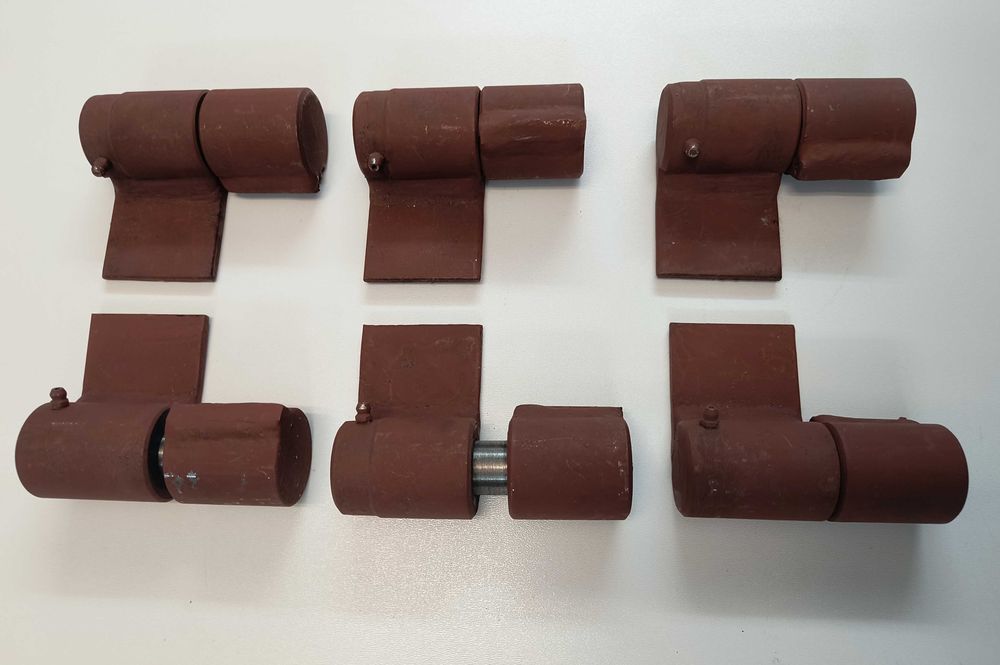 Zawiasy do dużej bramy warsztatowej