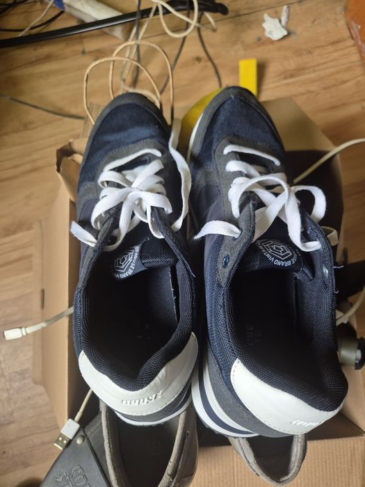 Sprzedam buty sportowe 44