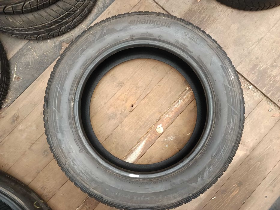 Opony zimowe 235/60r18 Hankook cena za 4 szt 2021r
