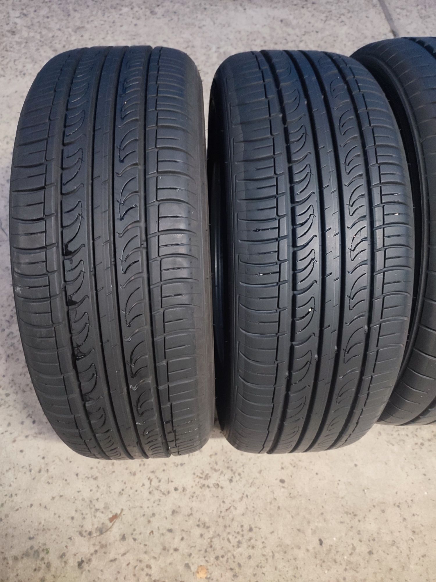 Шини 225/55 R18 Toyo R37