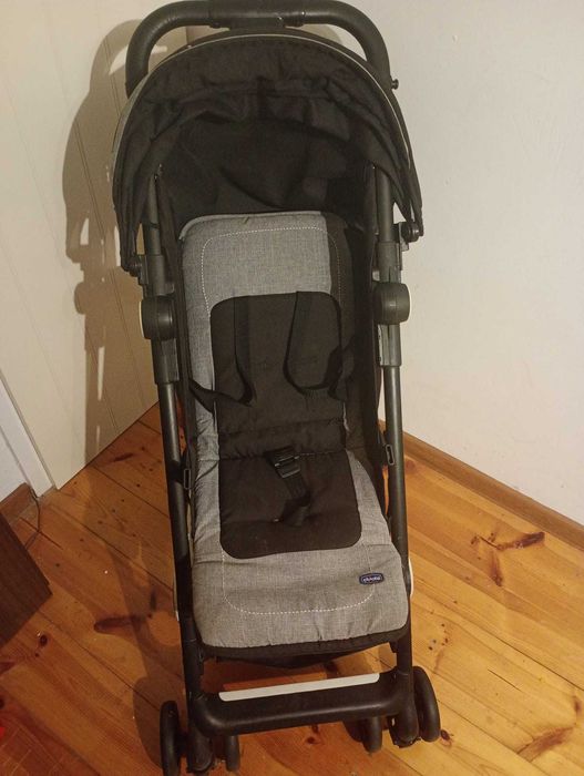 Chicco wózek spacerowy Minimo 2 z pałąkiem Black Night