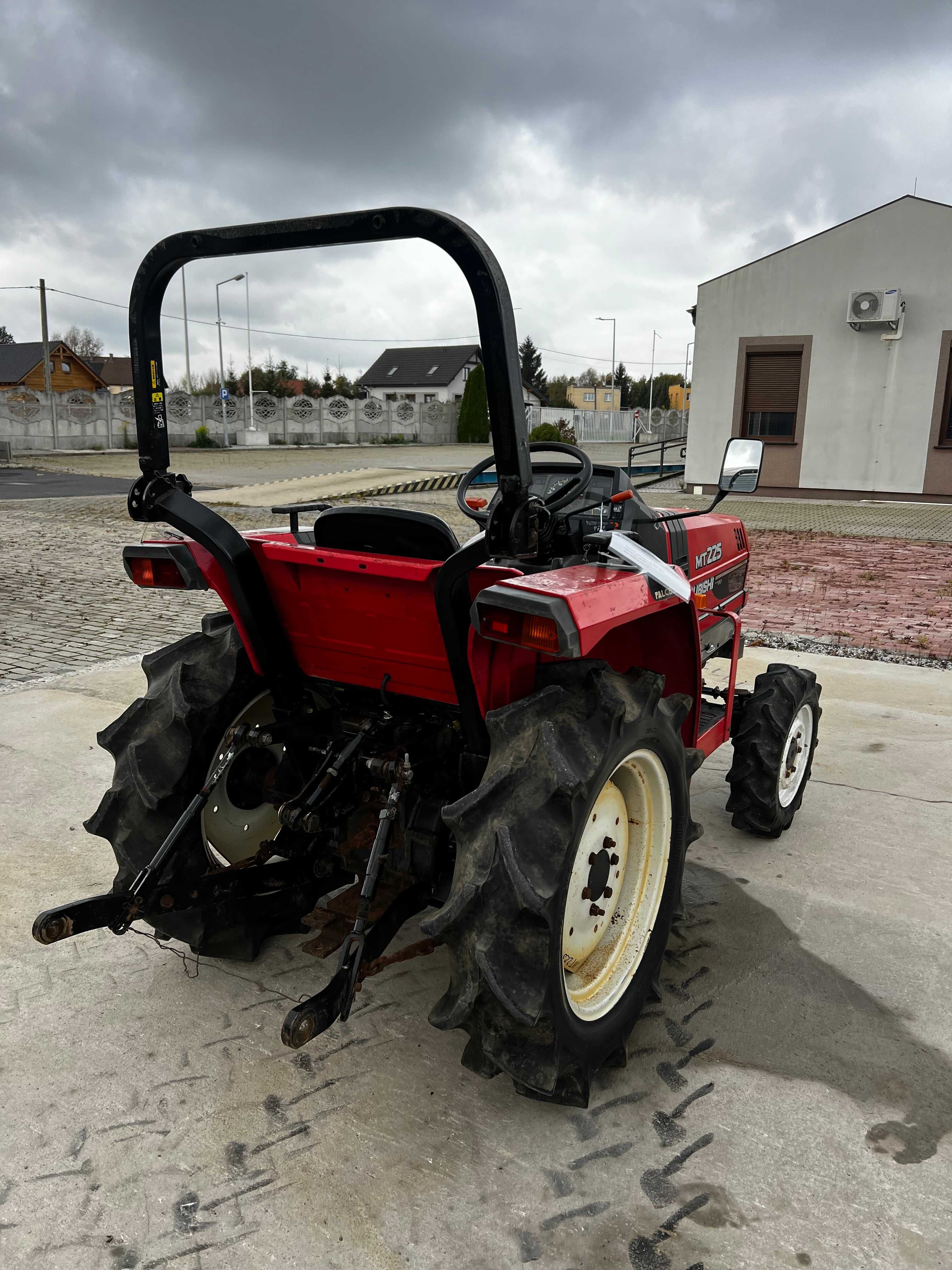 Traktorek MITSUBISHI MT225  4x4 z glebogryzarką