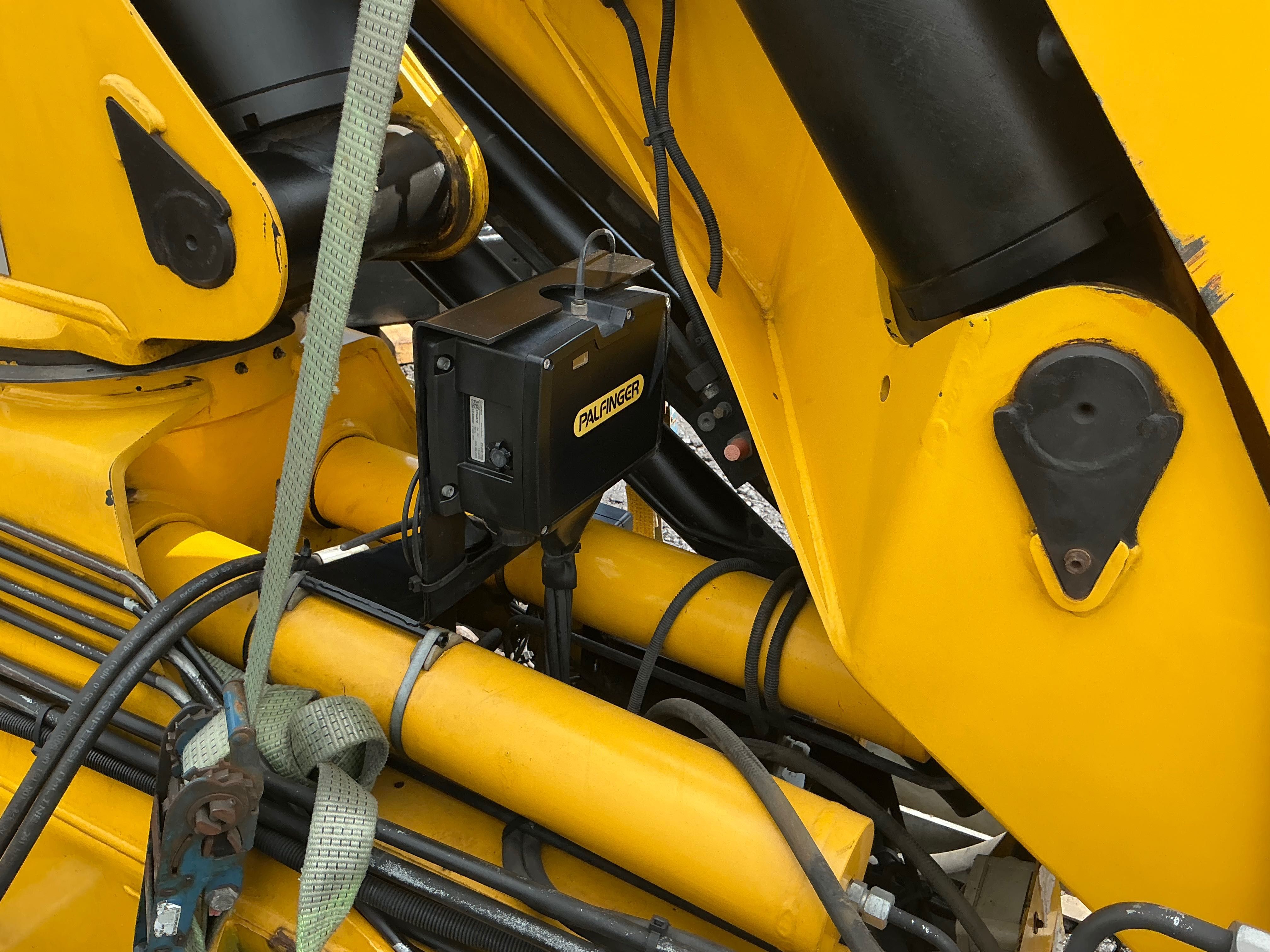 Кран маніпулятор Palfinger 32008. Radio