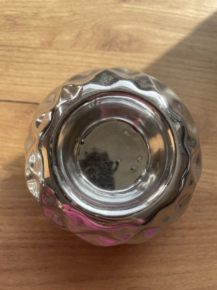 Ceramiczny świecznik na podgrzewacze tealight srebrny