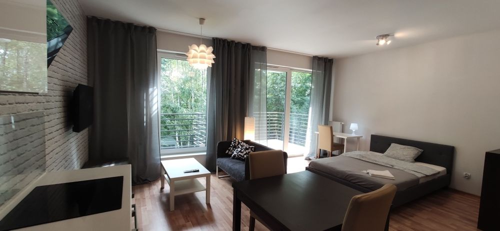 Duża, nowa kawalerka z dużym balkonem