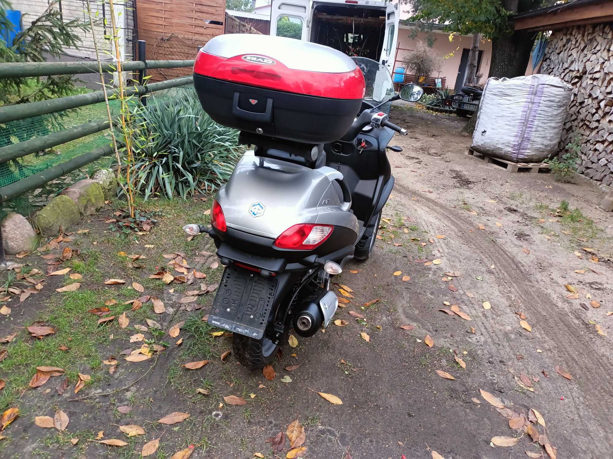 piaggio mp3 300lt