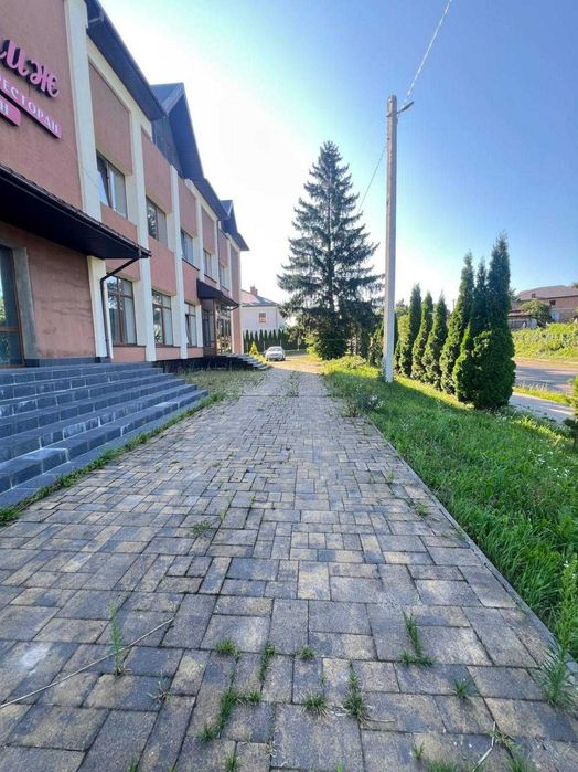 Продаж комерційного приміщення під ресторан та готель
