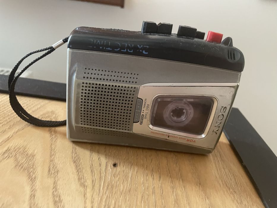 Диктофон Sony з касетою