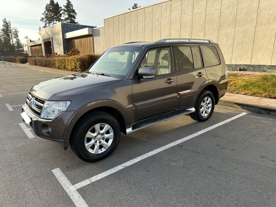 Mitsubishi Pajero Wagon 2010