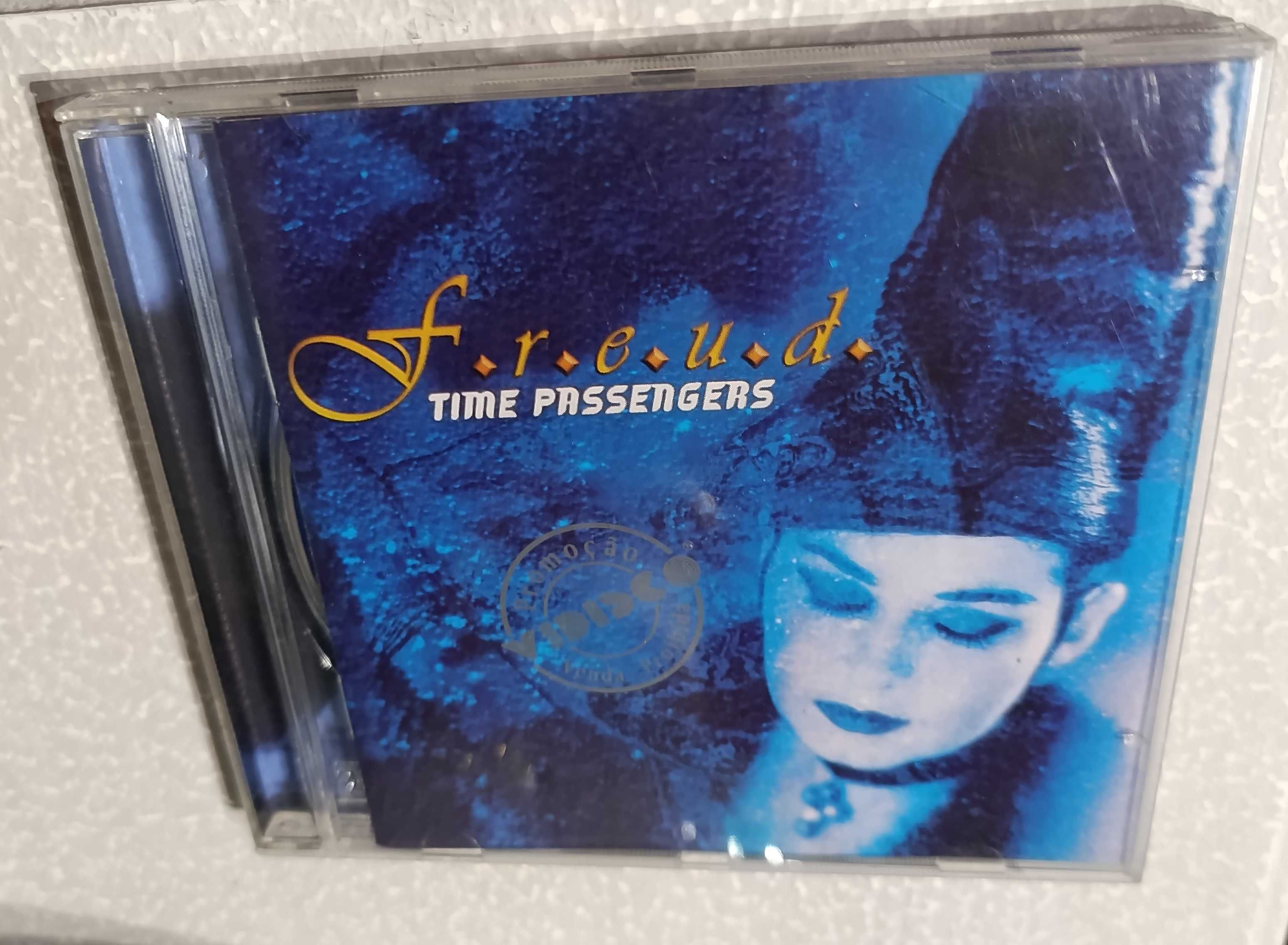 CD F.r.e.u.d. - Time Passangers - inclui livro com as letras - Vidisco