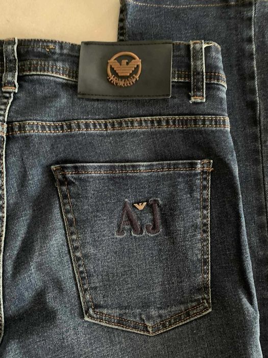 Spodnie dżinsowe męskie z przetarciami - Armani Jeans