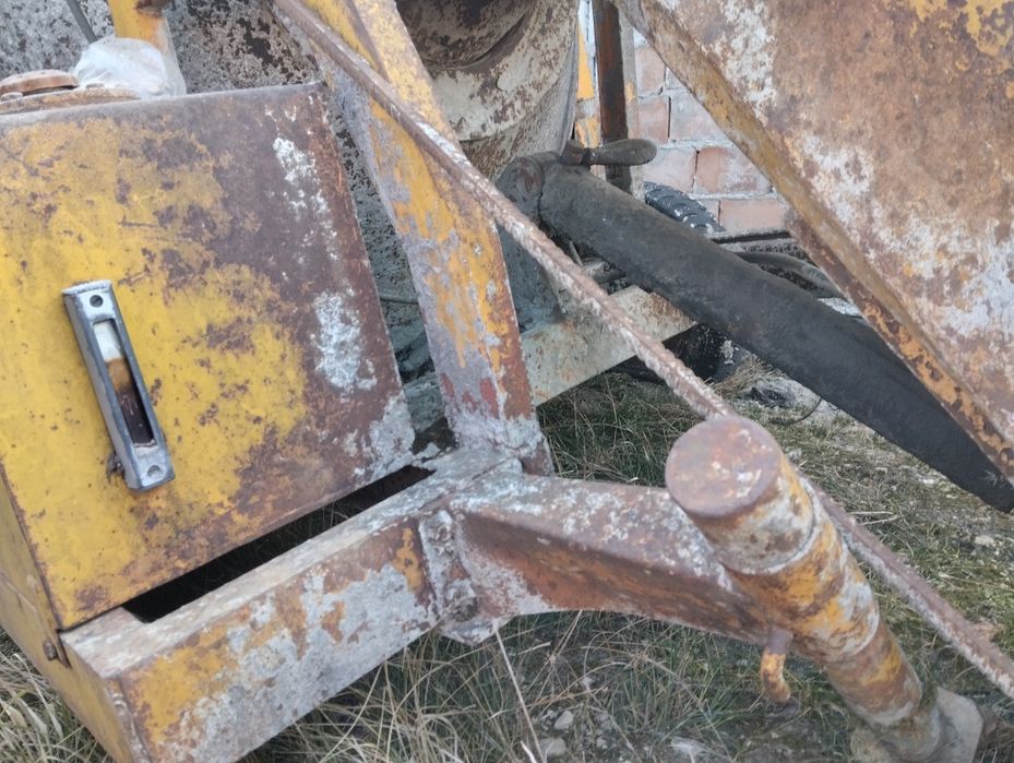 Бетономішалка пересувна промислова