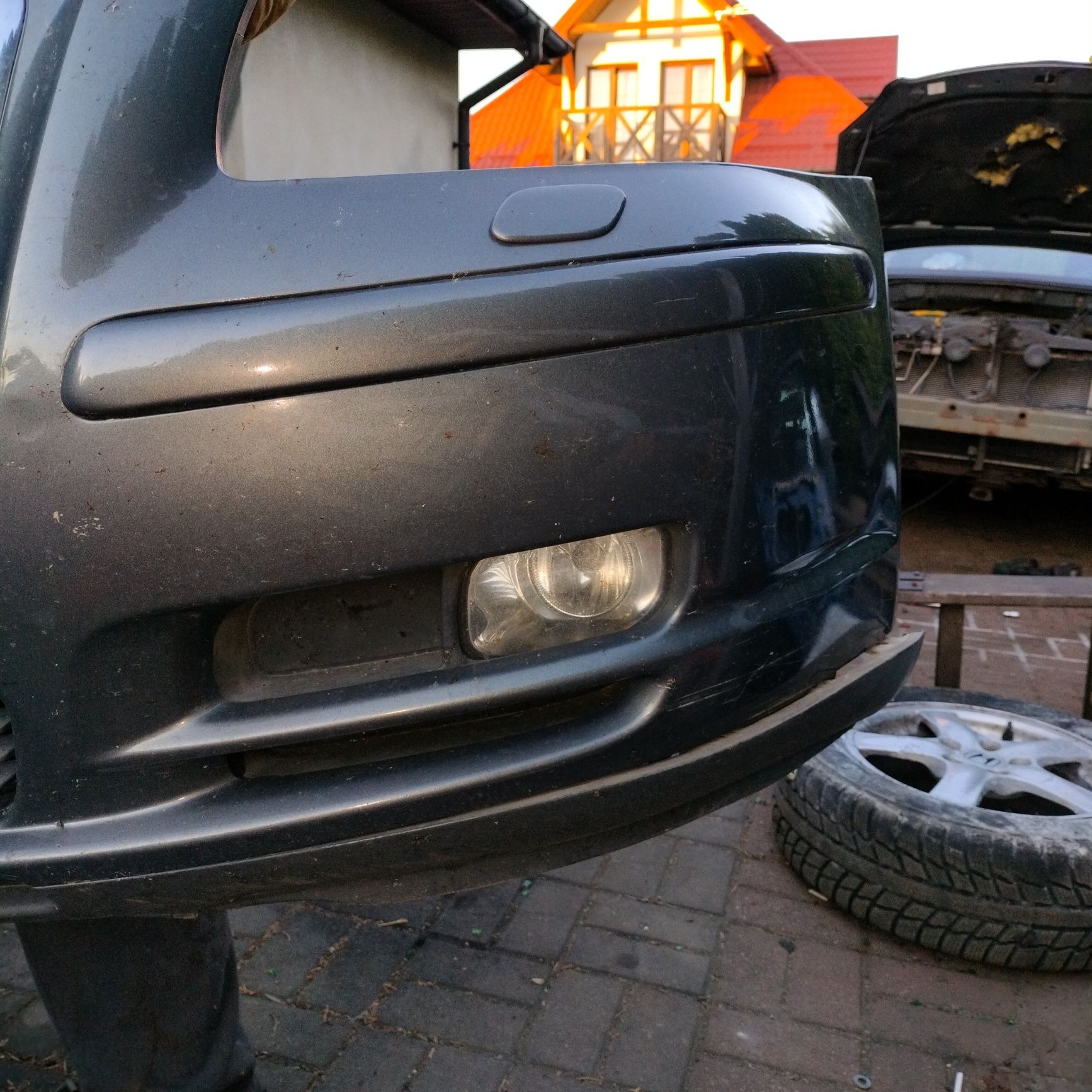 Avensis t25 zderzak przód spryskiwacze