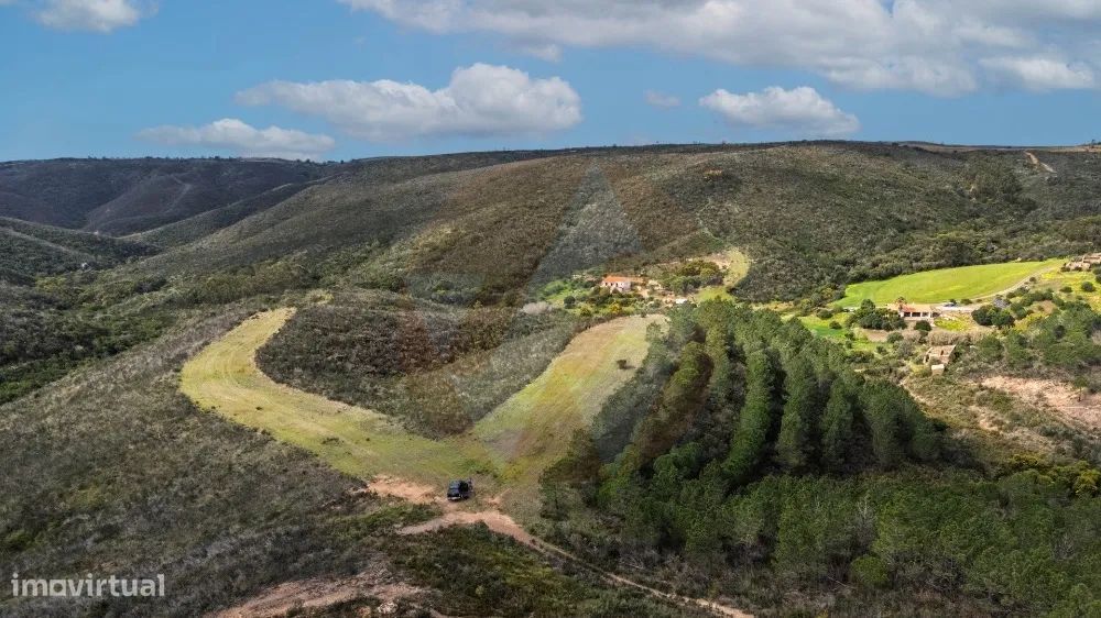 Terreno Rústico perto da Costa