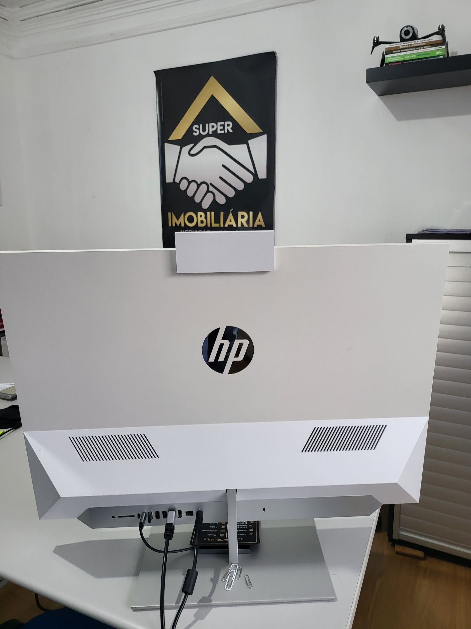 Hp 27 All in One + i5 + 24gb ram + webcam ultra wide + colunas B&O