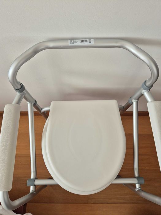 Cadeira Sanitaria Dobravel