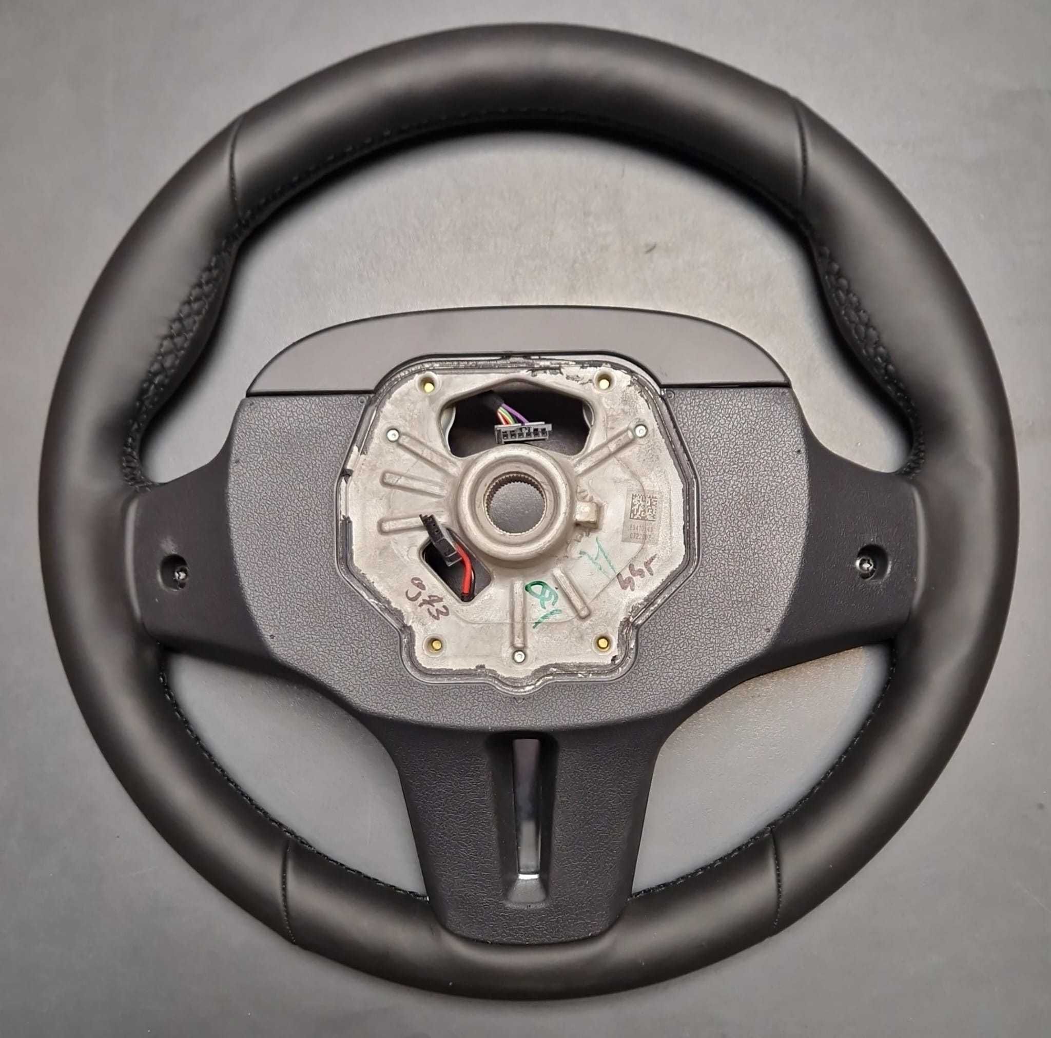 BMW G01 G05  G11 G30 G31 Kierownica M Pakiet skóra multifunkcja NOWA