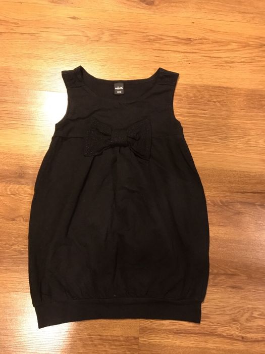 Wójcik sukienka r 104 czarna kokardka