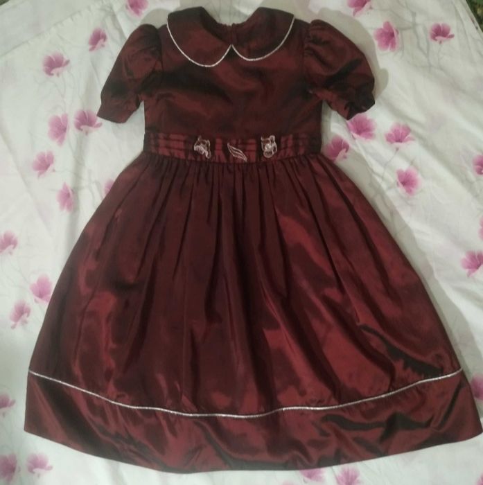 Красивое платье р. 116