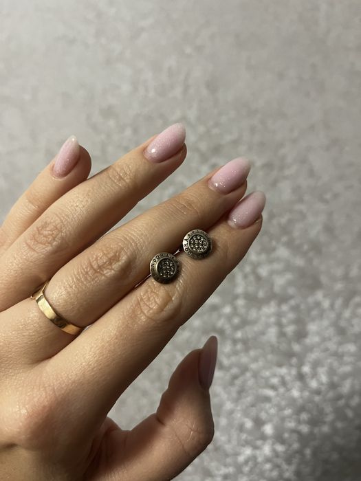 Серебрянные сережки Pandora