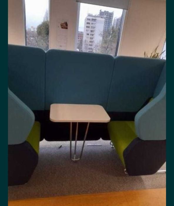 Sofa kanapa wyspa stoisko reklamowe budka akustyczna biuro