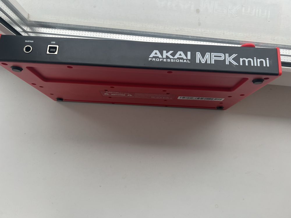 Продам AKAI mpk mini mk3