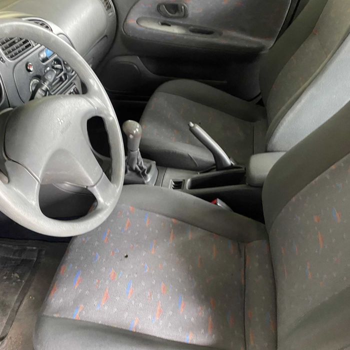 Mitsubishi Lancer 1.3 GLX 1996 com 148740