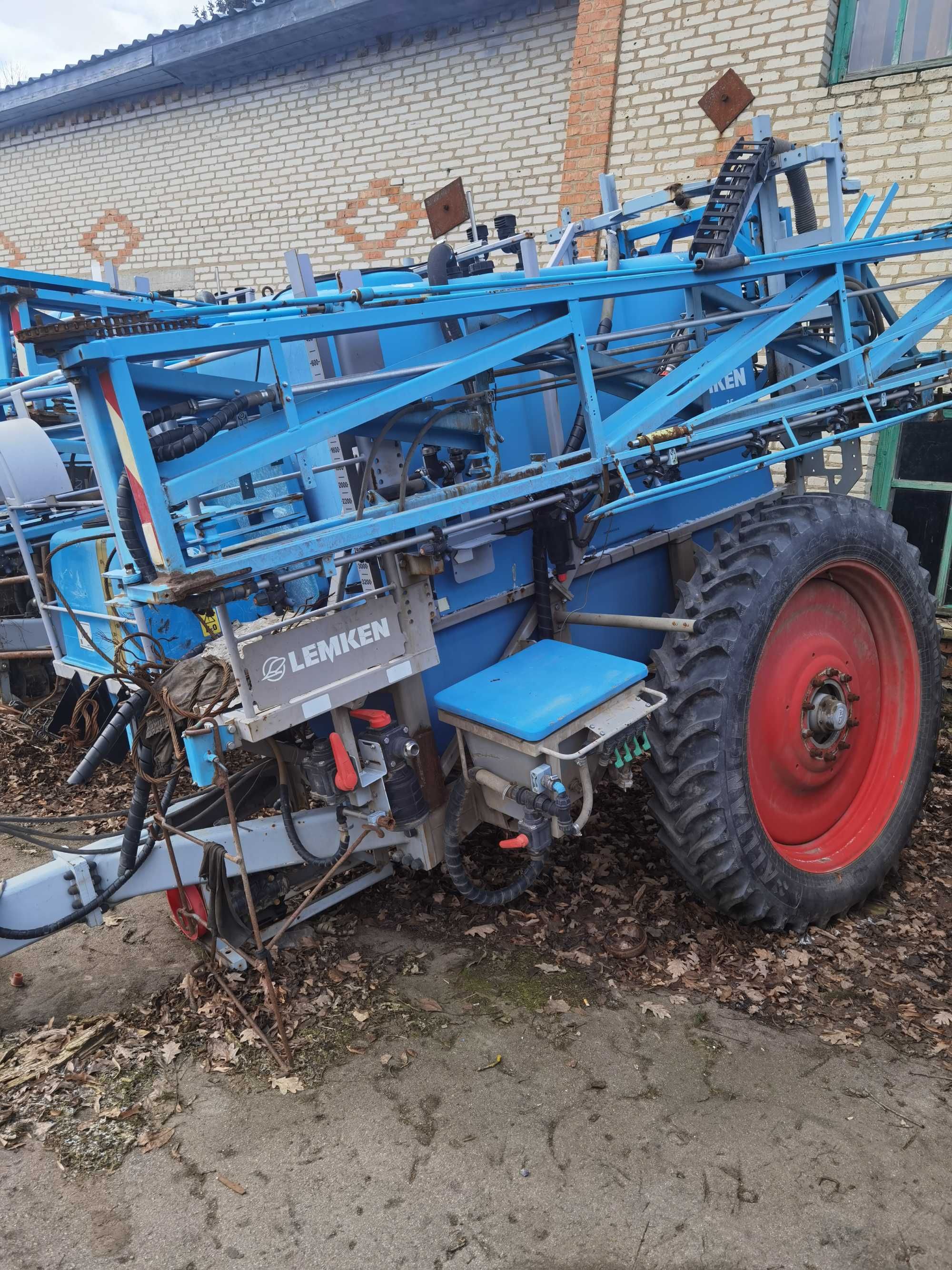 Оприскувач Lemken Primus 35