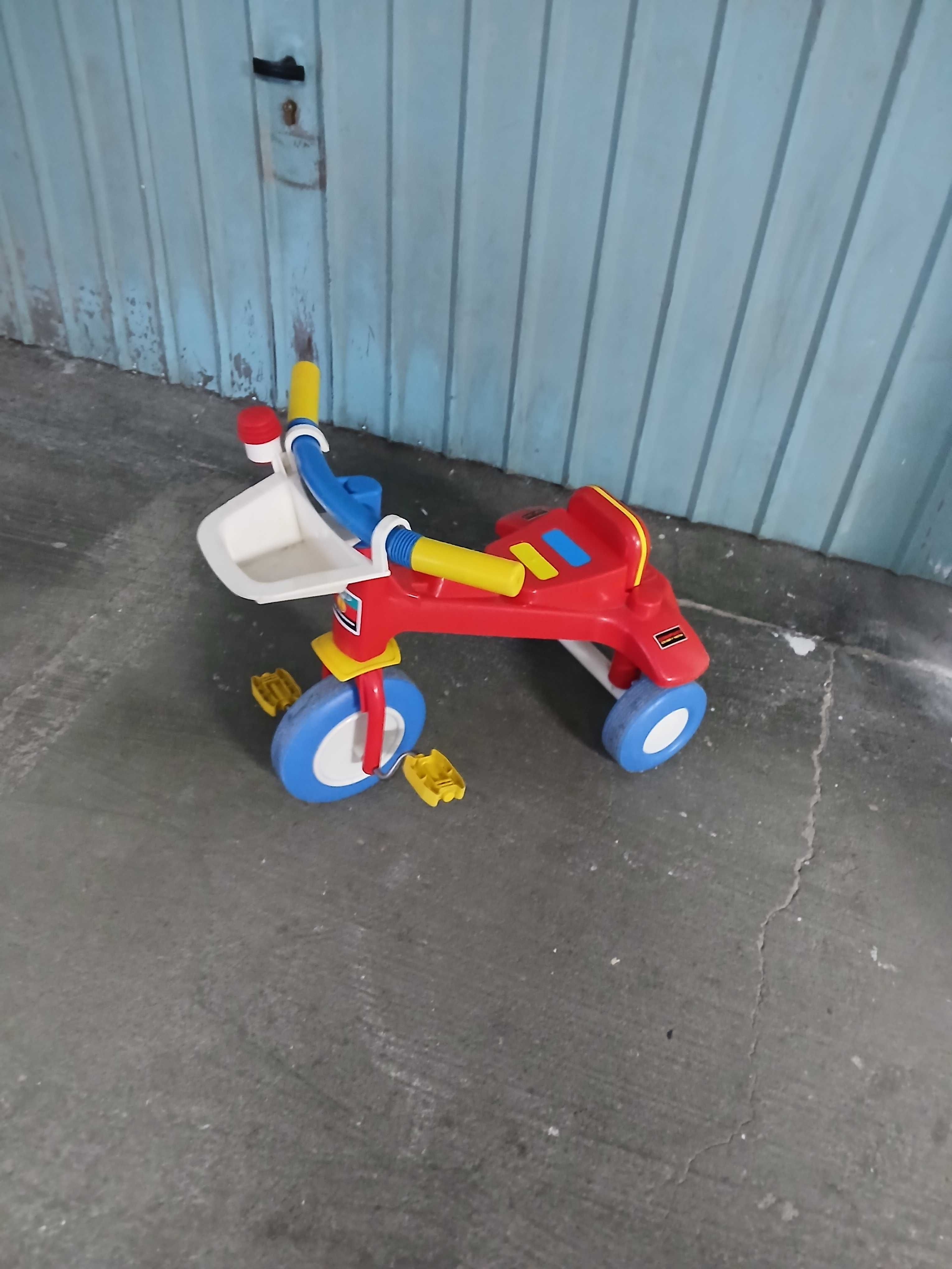 Triciclo + comboio + carrinho - 10€ o conjunto